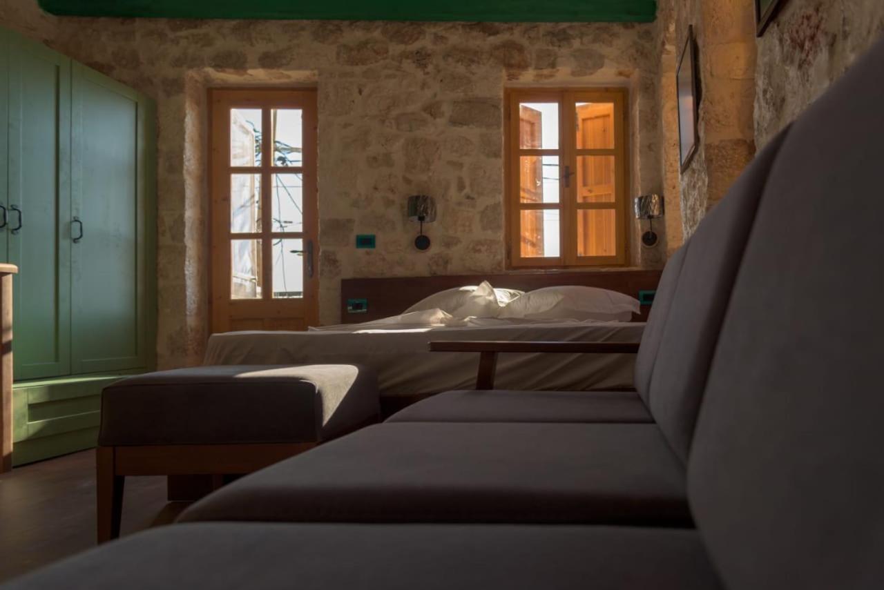 Roots Apartment Dhermi