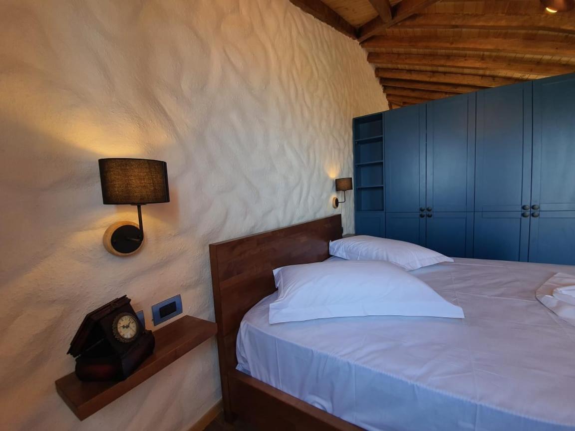 Roots Apartment